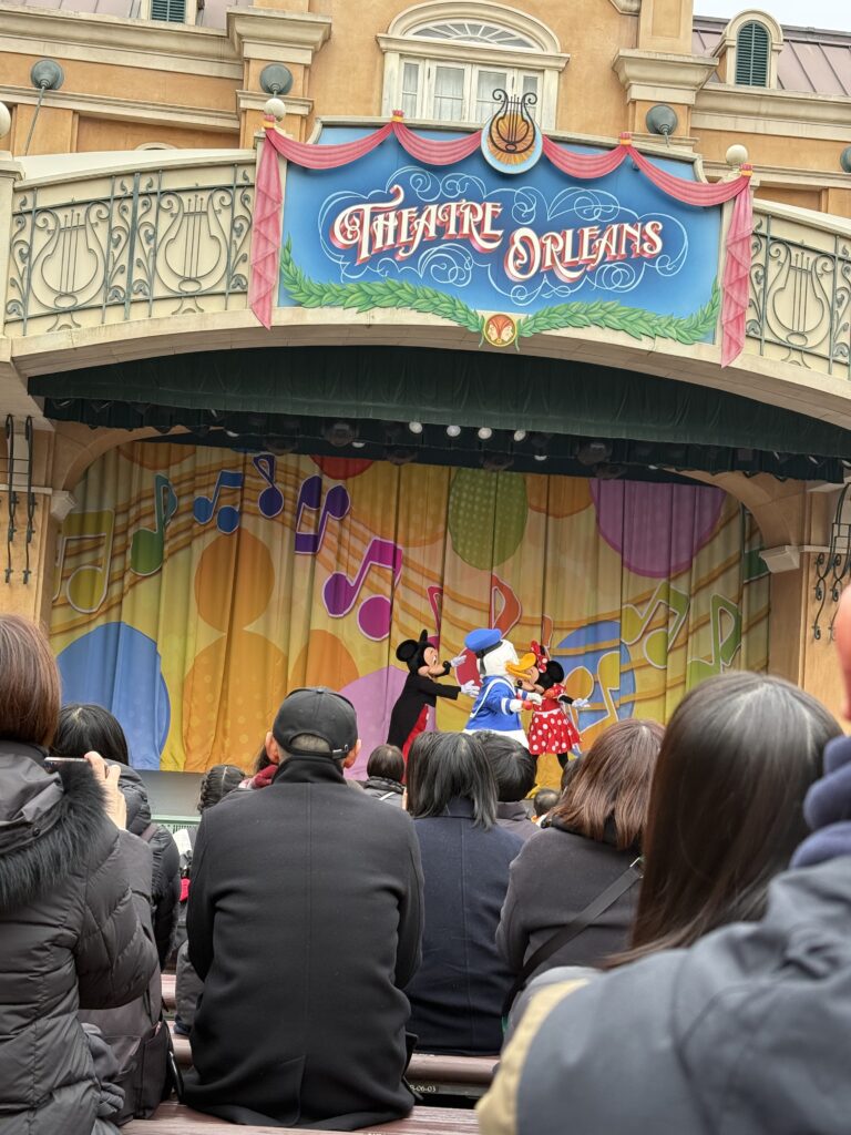 ジャンボリミッキーのミッキー・ミニー・ドナルドが移っている写真